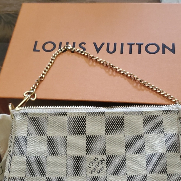 - Louis Vuitton new duo last one crossbery NEW authentic mini…gorgeous sol… - Picture 2 of 14